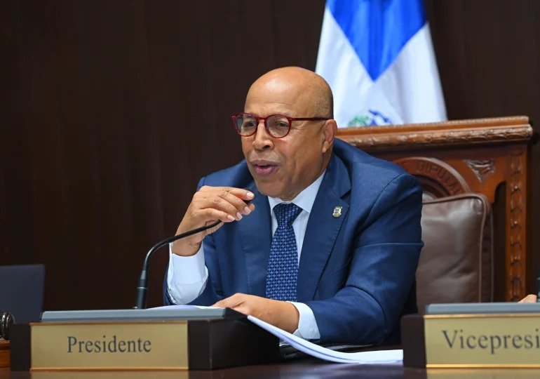 Alfredo Pacheco respalda reforma para modernizar el sistema educativo